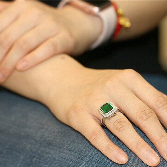 Fashion Silver Square Emerald gemstone Ring - Picture 5 of 5